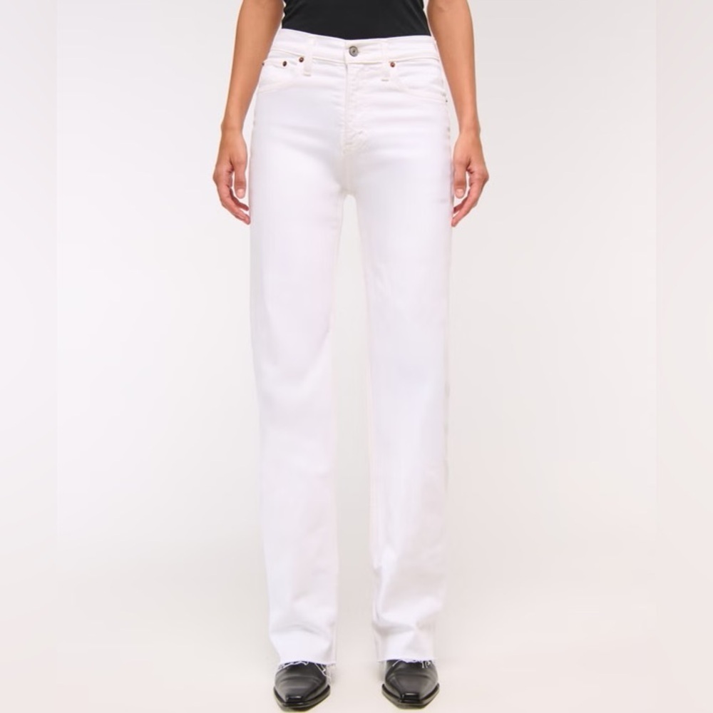 Abercrombie & Fitch 90s Straight Ultra High Rise White Frayed Hem Jeans Size 30